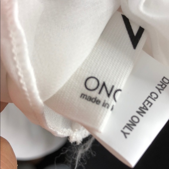 Beautiful ruffles top blouse - Picture 8 of 8